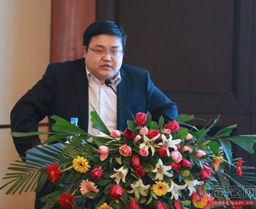 薛陈子受邀参加河南报业媒体融合高峰论坛