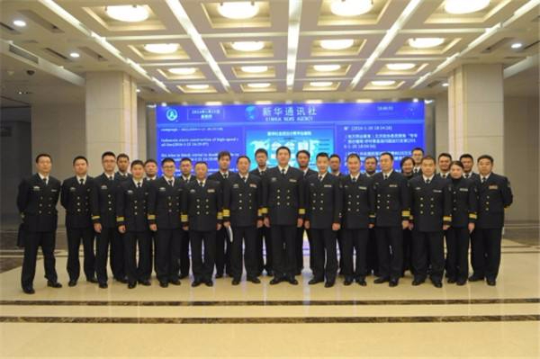 海军新闻宣传骨干走进新华社