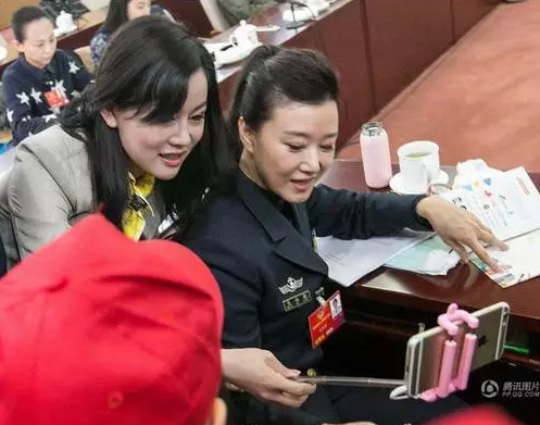 最上镜女记者希望低调，没想到上了三次央视