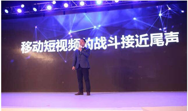 微博进军直播领域，明星直播已获1亿次围观