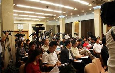 新闻发言人眼中说话之道：敢说、快说、会说、善说