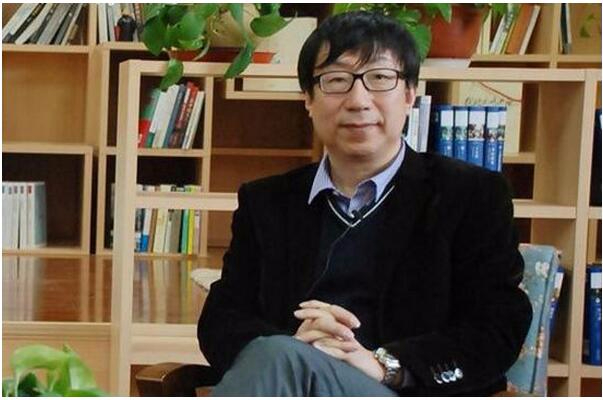 地方出版社抢滩京沪：中央编译社总编转会深圳