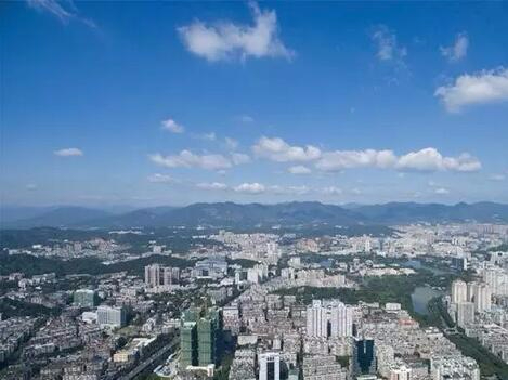 杨岳在《福州日报》头版发文透露离任消息