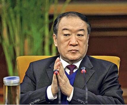 澎湃揭苏荣“御用记者”郭海：经常插手人事安排