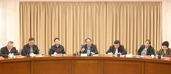新疆政协月度协商座谈会推进媒体融合发展