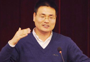 郭全中：报纸订阅应直接涨价 党报七百都市报五百