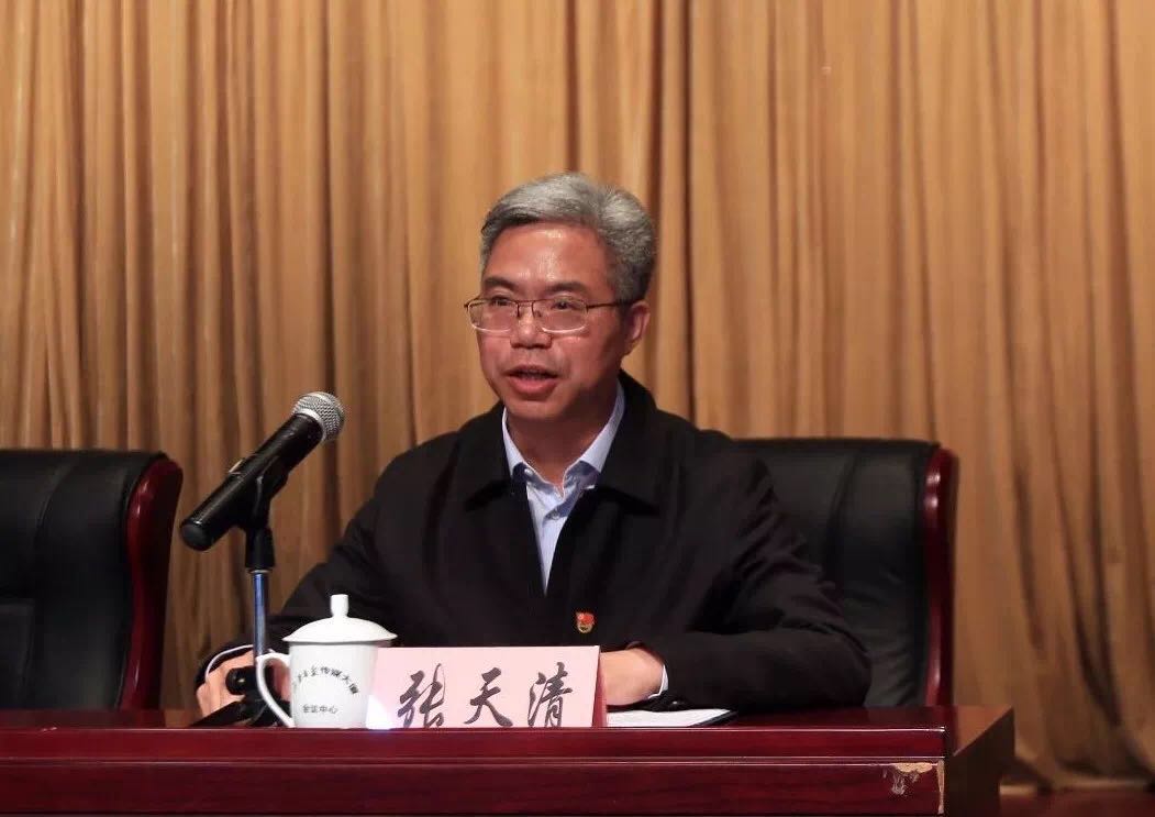 江西日报社召开领导干部大会 张天清任总编辑