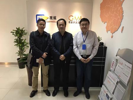 深圳报业集团总编辑宣柱锡来访观媒