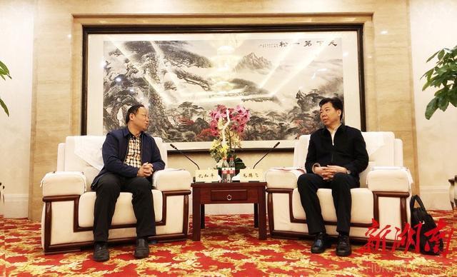 湖南日报社长孔和平到株洲调研县级融媒体中心建设