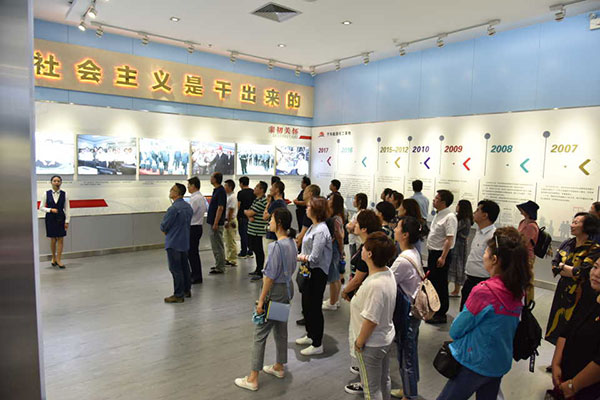 宁夏日报报业集团开展“不忘初心 牢记使命”主题教育现场教学