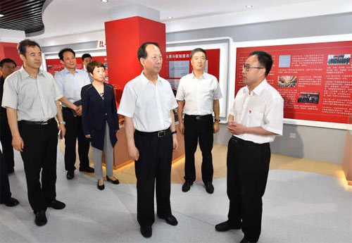 宁夏书记到宁夏日报报业集团调研“不忘初心、牢记使命”教育开展情况