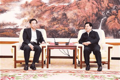 李纪恒会见香港大公文汇传媒集团董事长姜在忠一行