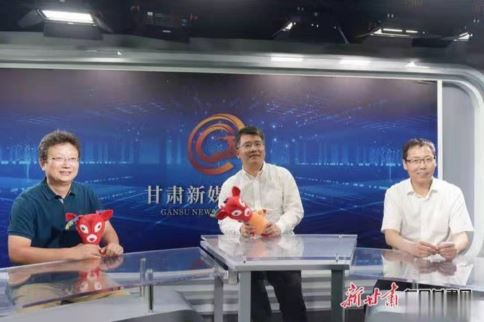 冯海青到甘肃新媒体集团参观调研