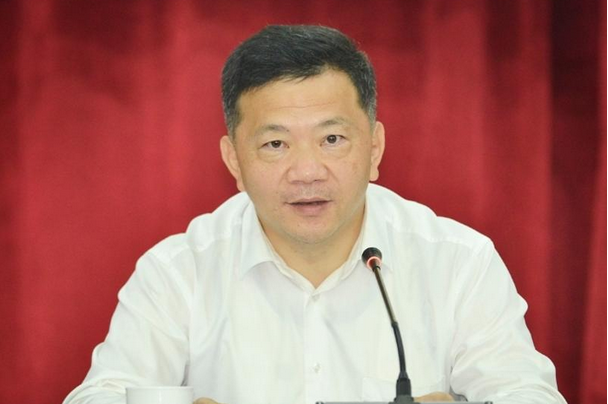 慎海雄.png